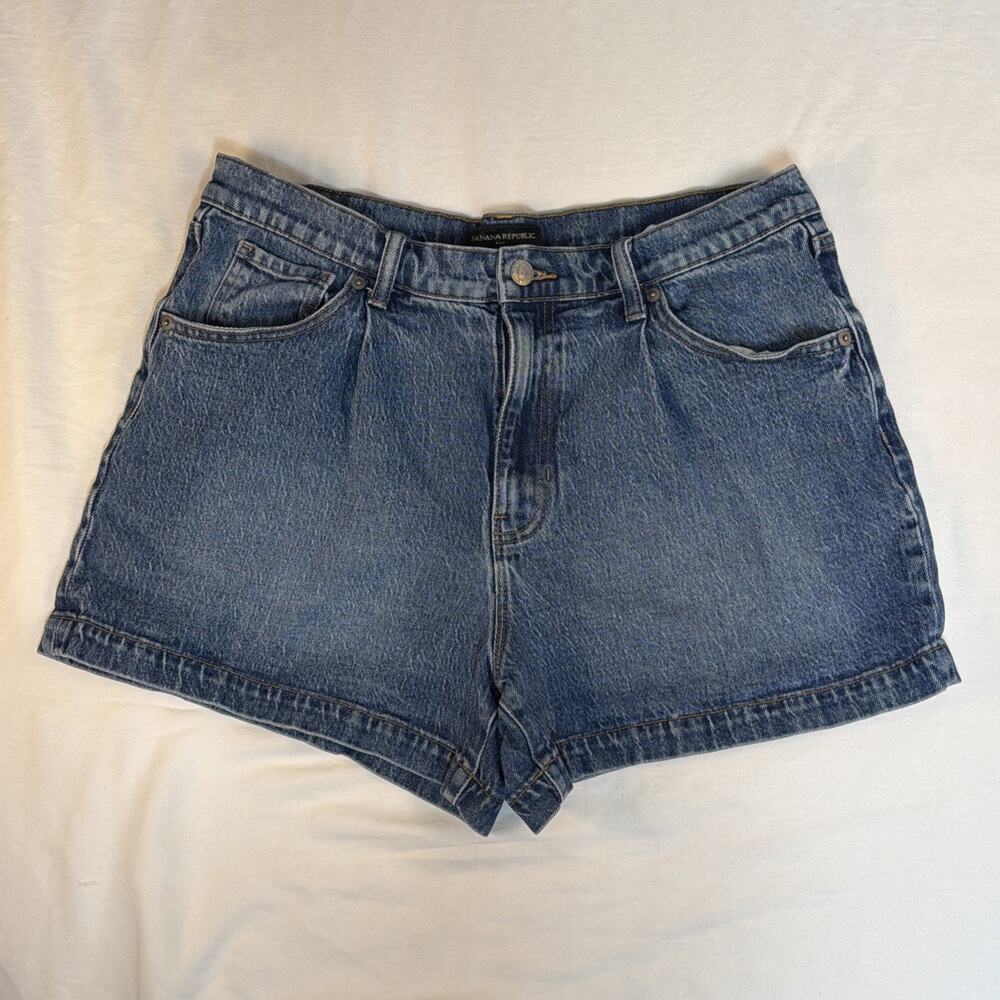 Banana Republic High Rise Pleat Front 100% Cotton Denim Shorts - Size 31/12